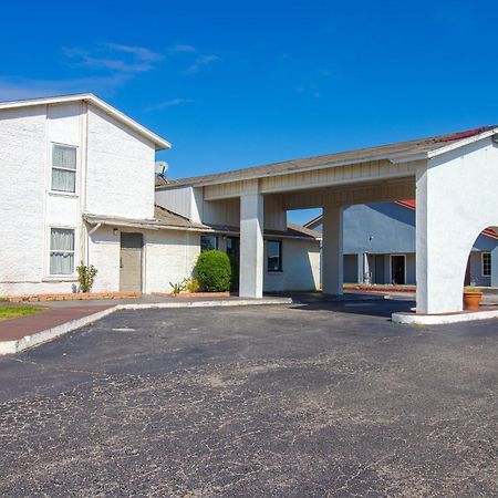 Studio Inn Extended Stay Oklahoma City Airport By Oyo ภายนอก รูปภาพ