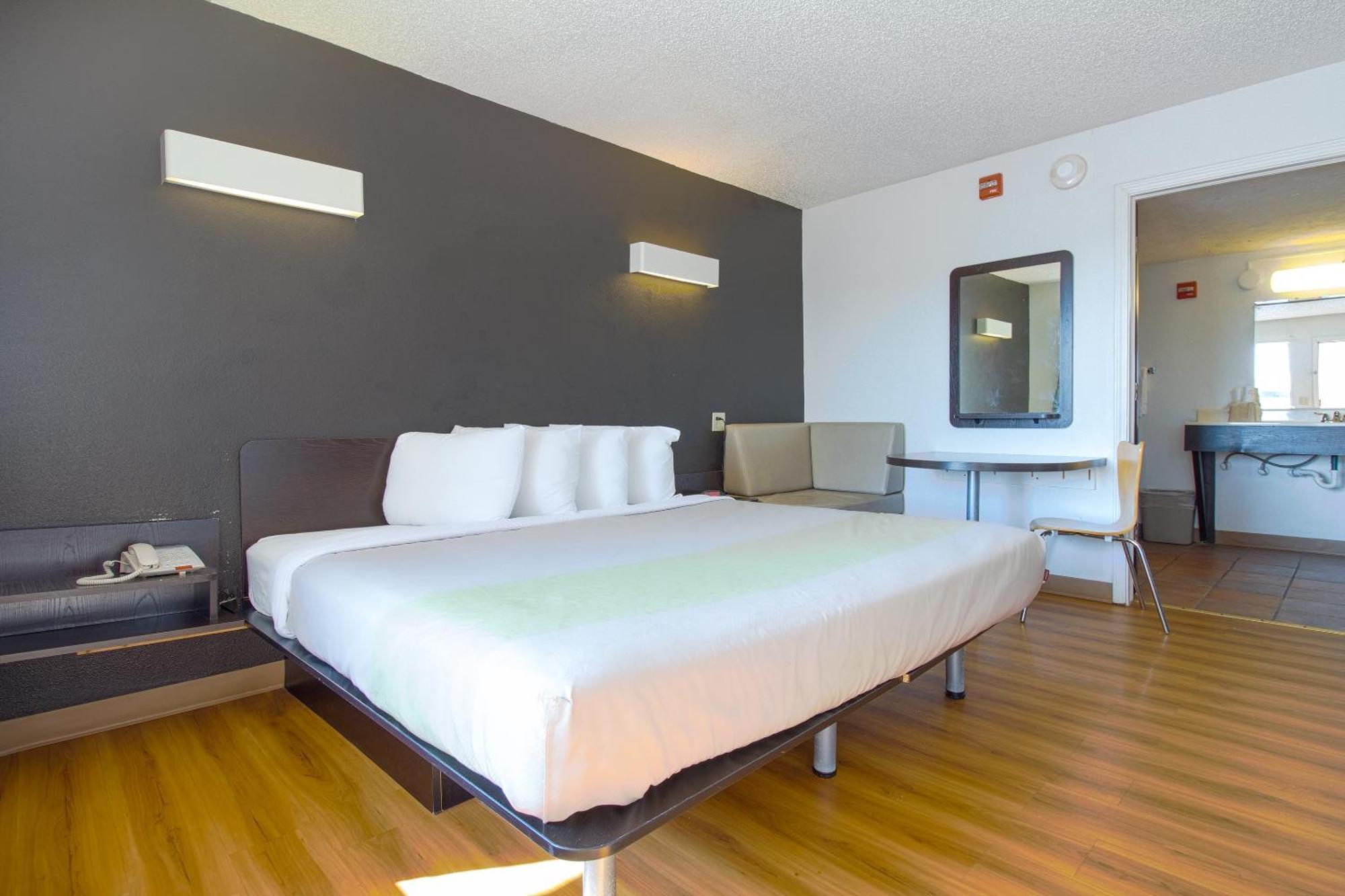 Studio Inn Extended Stay Oklahoma City Airport By Oyo ภายนอก รูปภาพ