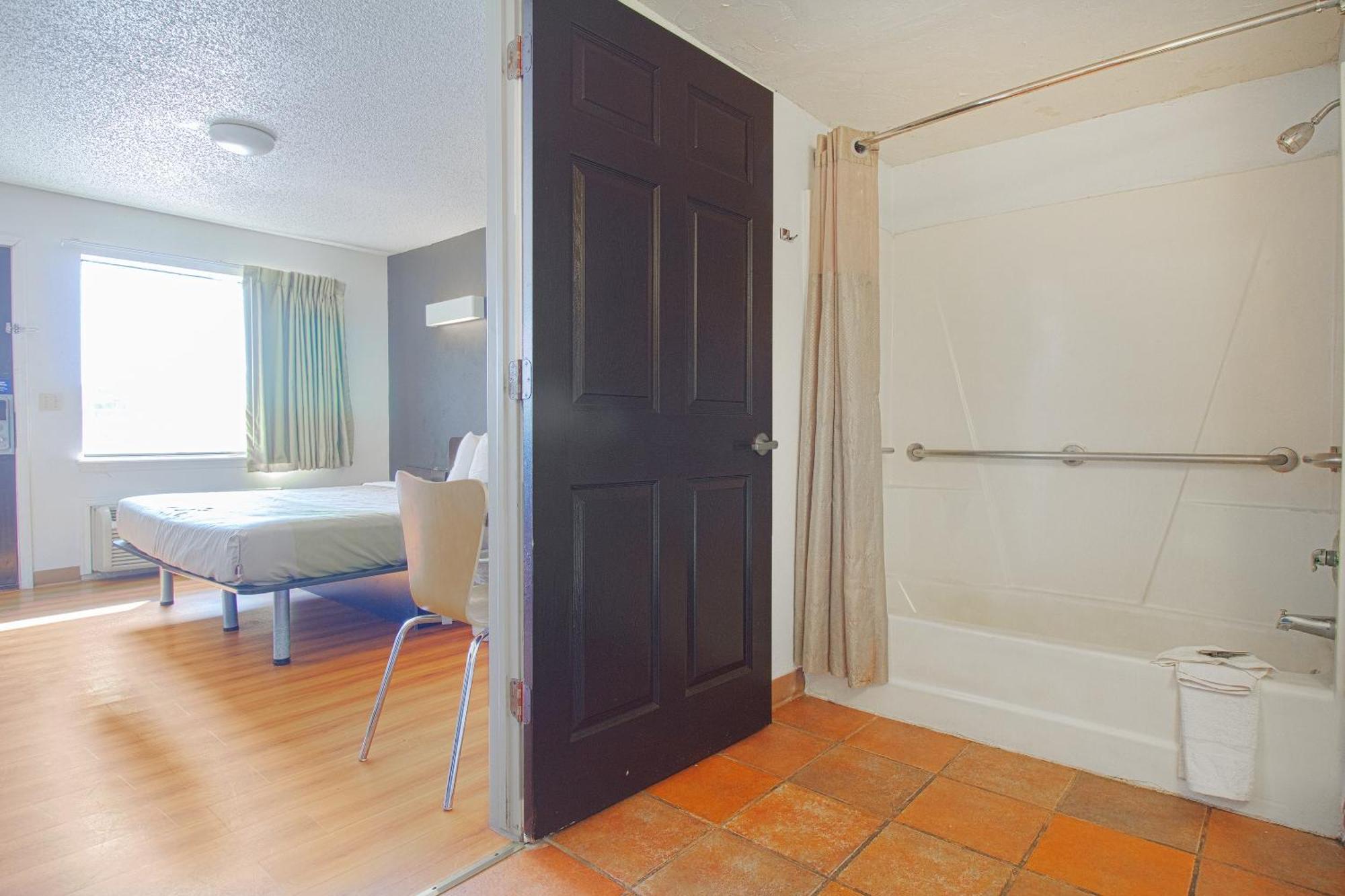 Studio Inn Extended Stay Oklahoma City Airport By Oyo ภายนอก รูปภาพ