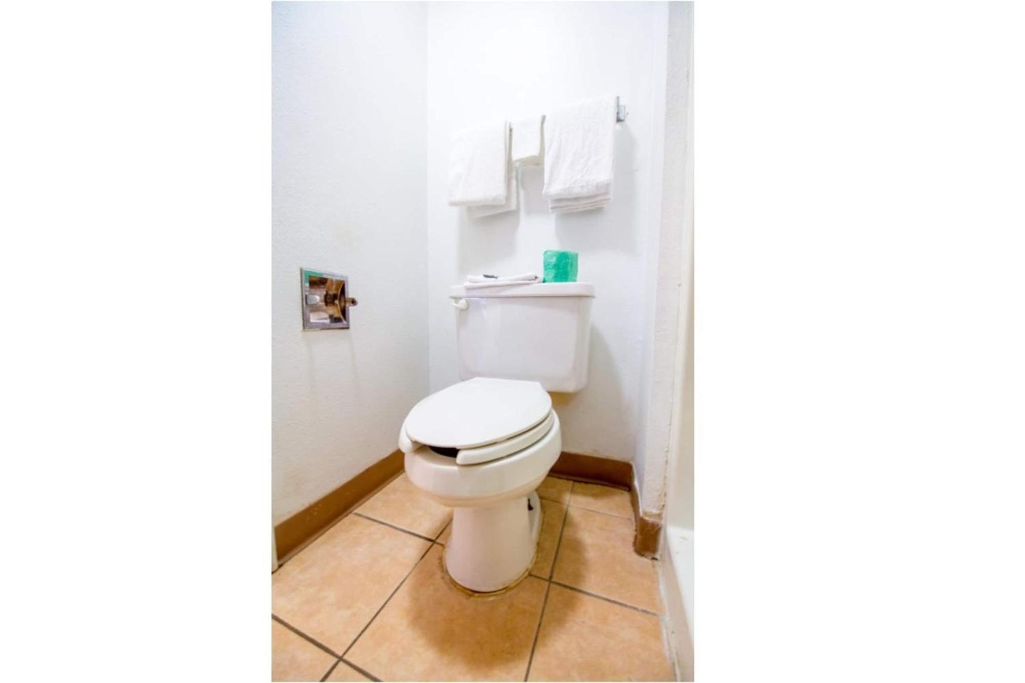 Studio Inn Extended Stay Oklahoma City Airport By Oyo ภายนอก รูปภาพ