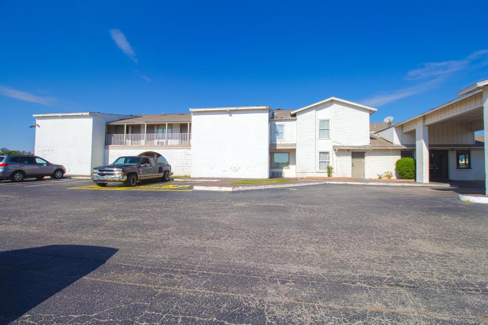 Studio Inn Extended Stay Oklahoma City Airport By Oyo ภายนอก รูปภาพ