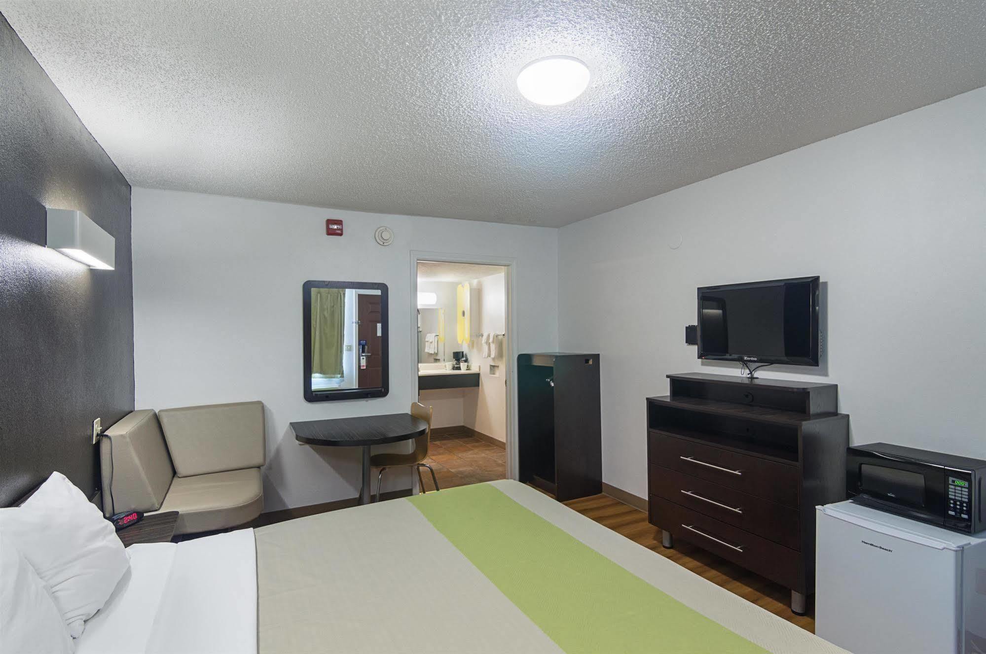 Studio Inn Extended Stay Oklahoma City Airport By Oyo ภายนอก รูปภาพ